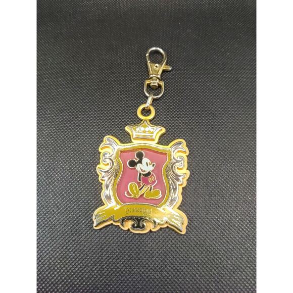 Disney Other - Walt Disney 2007 Trading Luggage Keychain